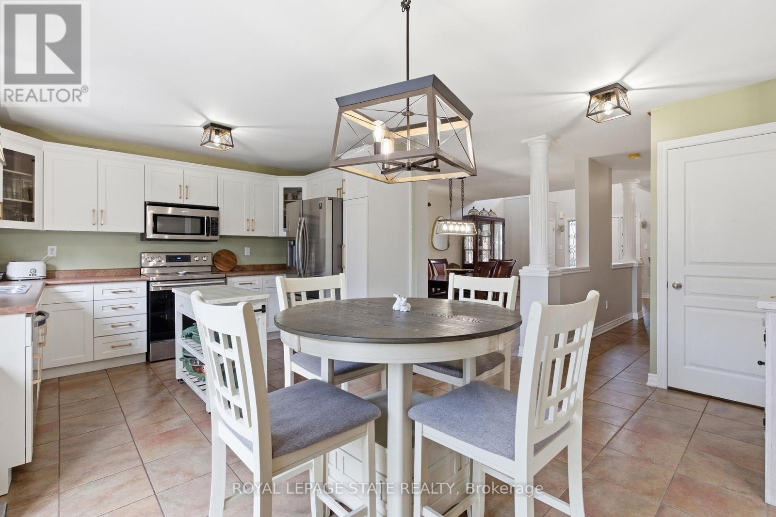 84 Duncairn Crescent, Hamilton, Ontario  L9C 6G1 - Photo 12 - X12912434