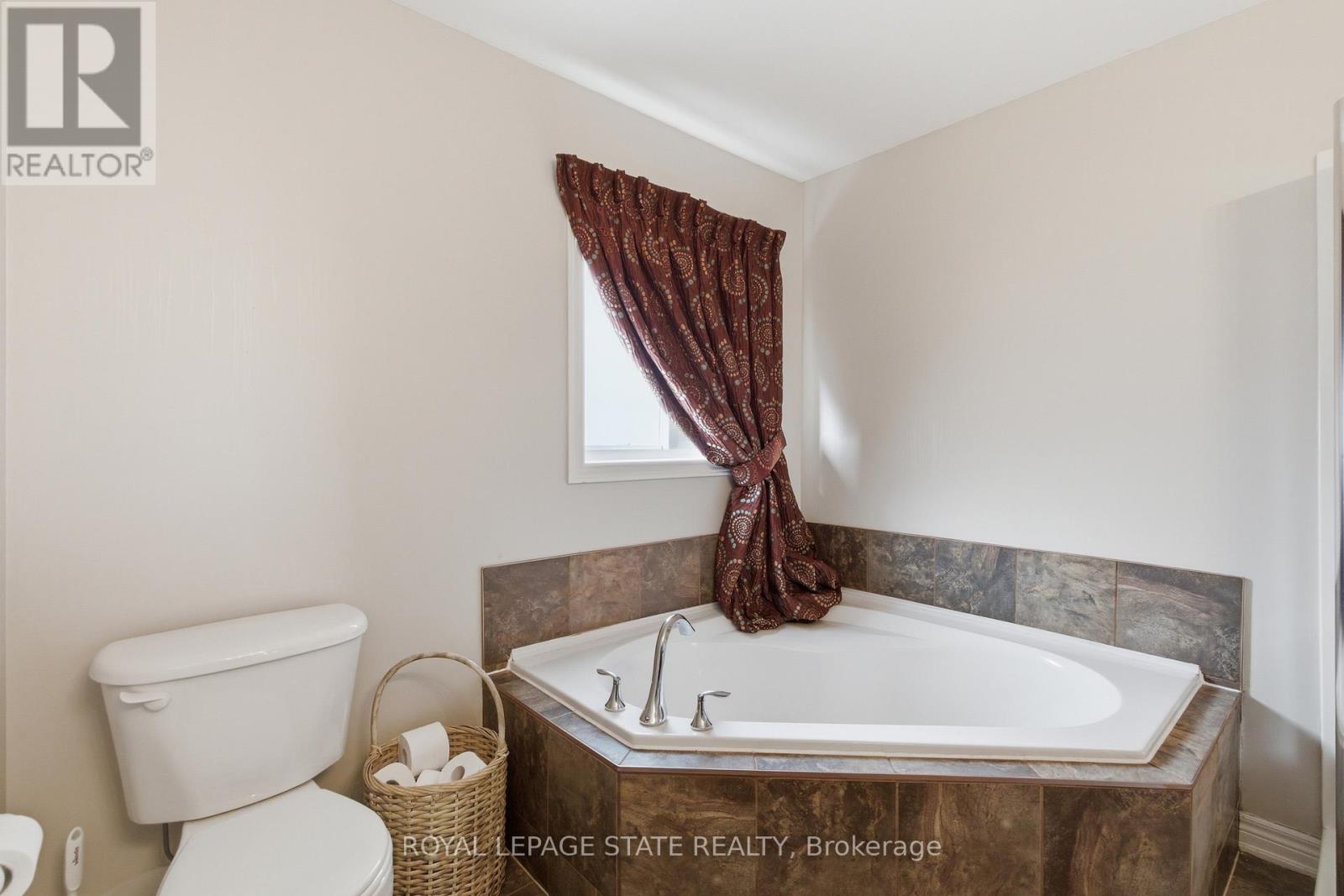 84 Duncairn Crescent, Hamilton, Ontario  L9C 6G1 - Photo 30 - X12912434