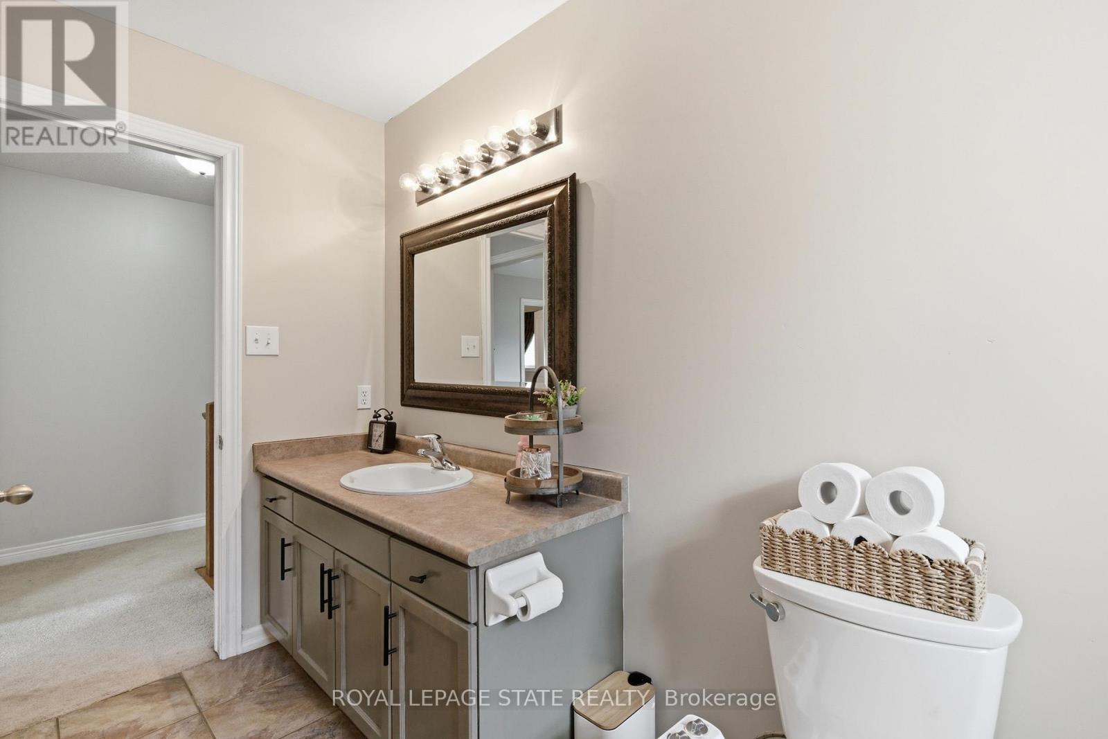 84 Duncairn Crescent, Hamilton, Ontario  L9C 6G1 - Photo 33 - X12912434