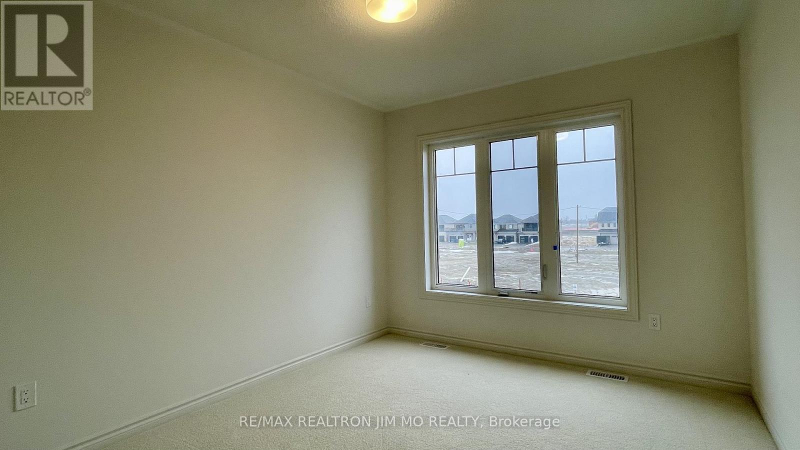 100 Sanderson Drive, Kawartha Lakes, Ontario  K9V 0S8 - Photo 18 - X12898160