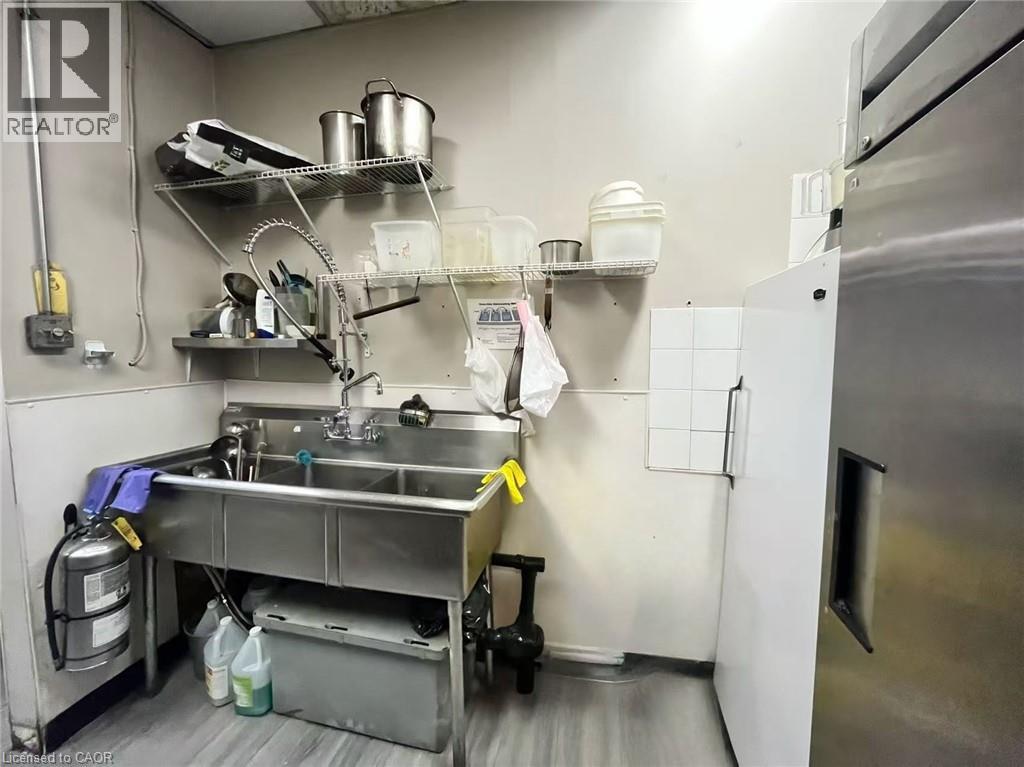 465 Phillip Street Unit# 1, Waterloo, Ontario  N2L 6C7 - Photo 4 - 40814470