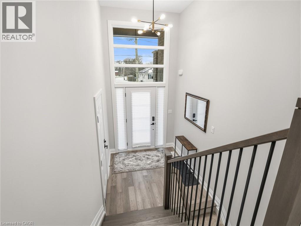 230 Knoll Street, Port Colborne, Ontario  L3K 5B6 - Photo 5 - 40814448