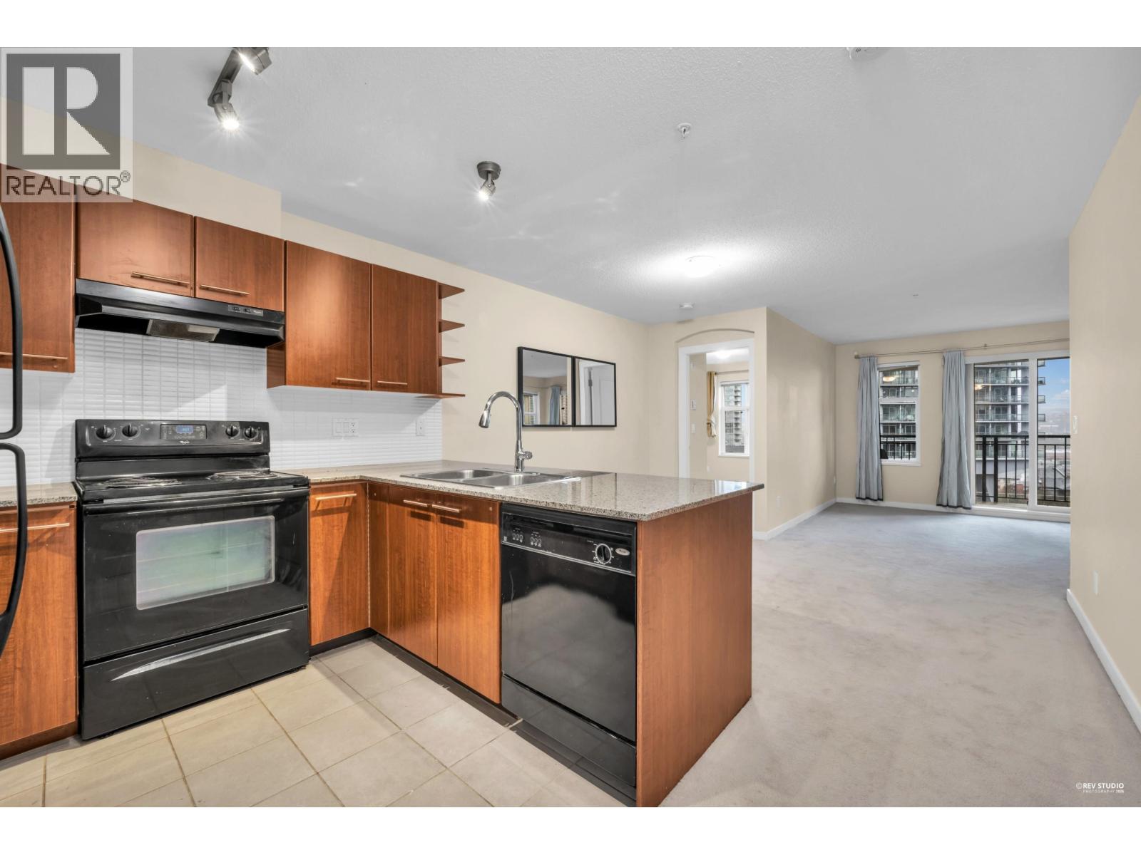 319 4768 Brentwood Place, Burnaby, British Columbia  V5C 0C7 - Photo 7 - R3102447