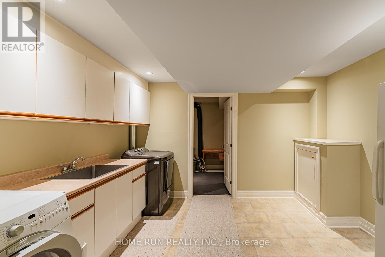 546 Kochar Drive, Ottawa, Ontario  K2C 4H3 - Photo 42 - X12912488