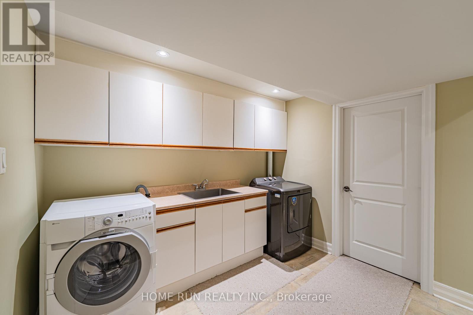 546 Kochar Drive, Ottawa, Ontario  K2C 4H3 - Photo 43 - X12912488