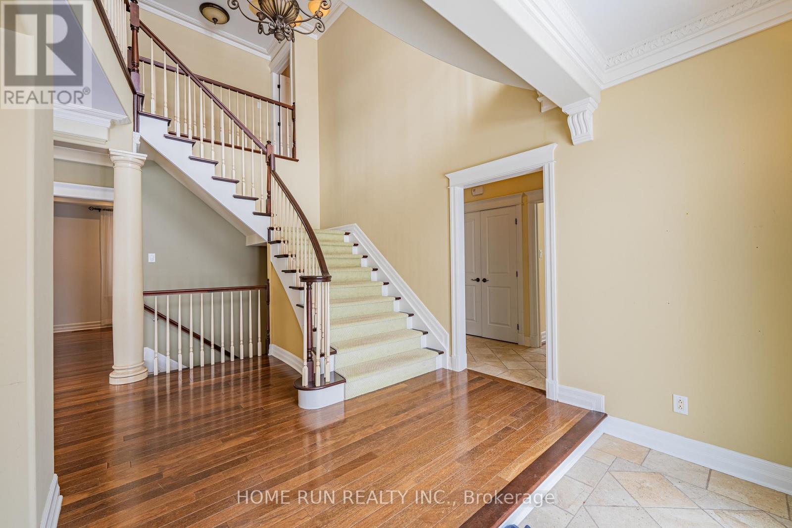 546 Kochar Drive, Ottawa, Ontario  K2C 4H3 - Photo 6 - X12912488