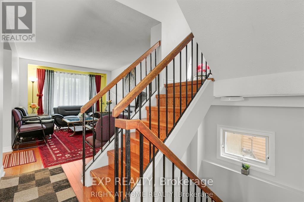 3142 Dumaurier Avenue E, Ottawa, Ontario  K2B 8R1 - Photo 11 - X12912522