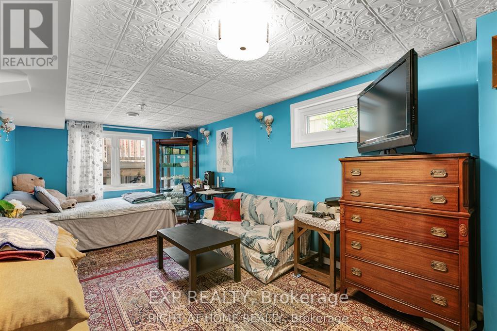 3142 Dumaurier Avenue E, Ottawa, Ontario  K2B 8R1 - Photo 12 - X12912522