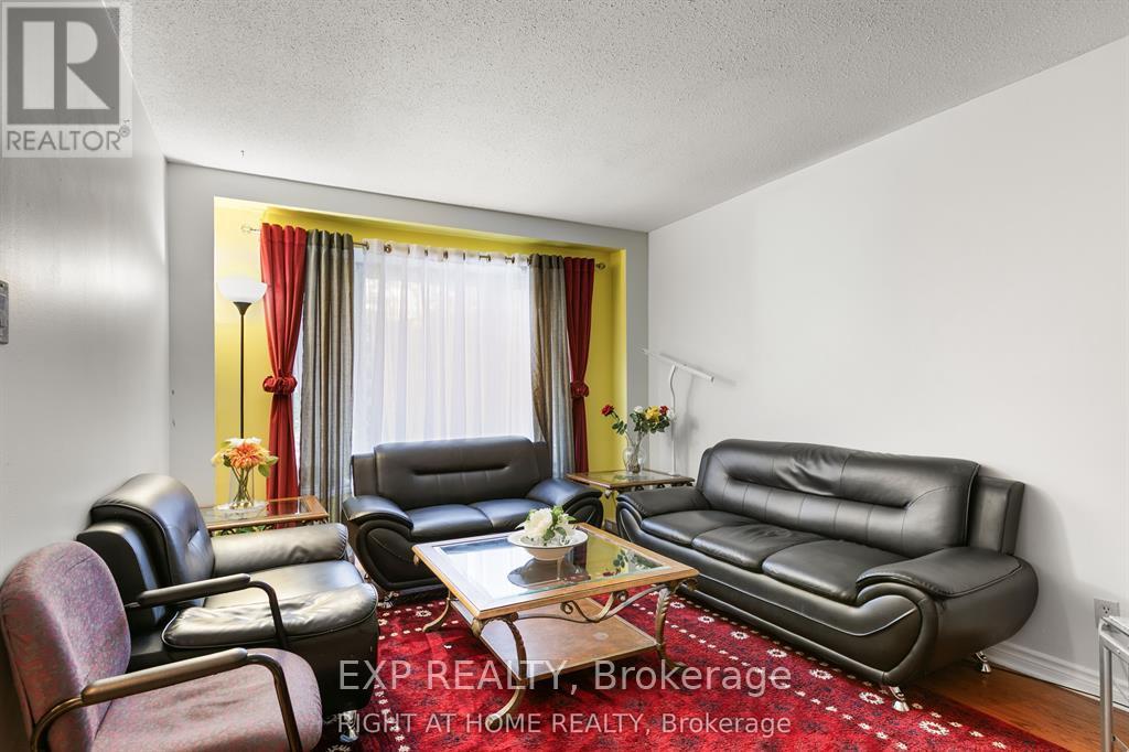 3142 Dumaurier Avenue E, Ottawa, Ontario  K2B 8R1 - Photo 4 - X12912522