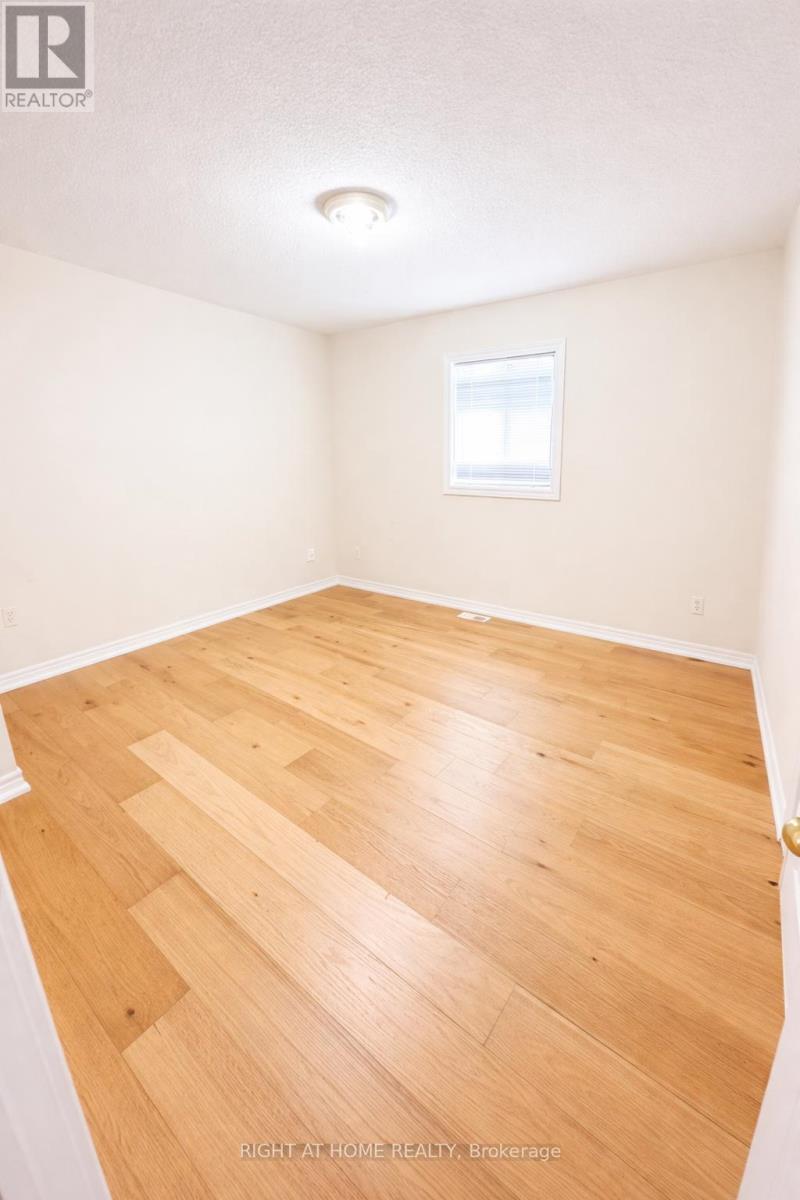 31 Acara Court, Toronto, Ontario  M1T 3W9 - Photo 13 - E12910686