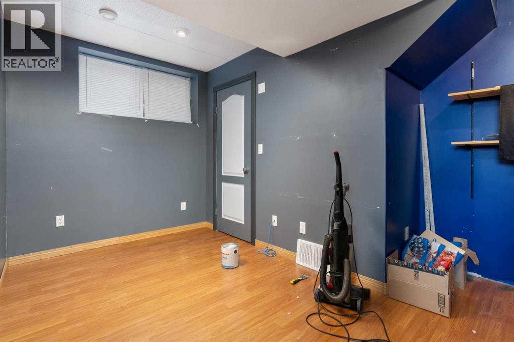 405 Sanden Street, Bawlf, Alberta  T0B 0J0 - Photo 32 - A2283798