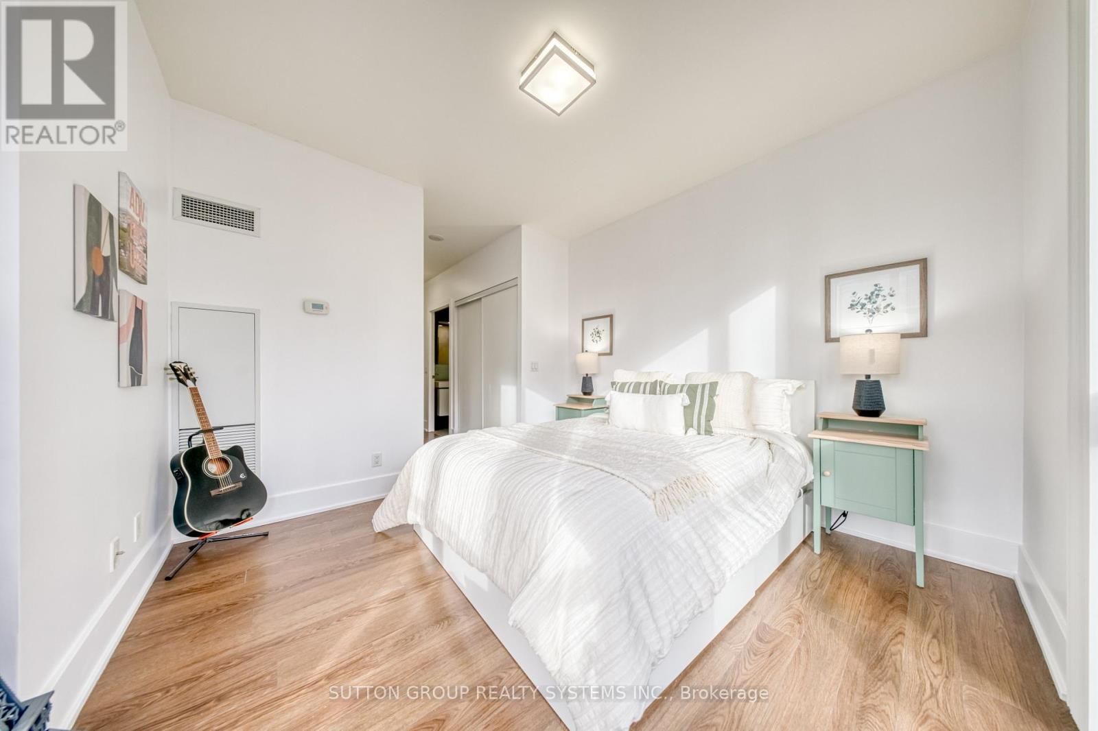 1912 - 300 Front Street W, Toronto, Ontario  M5V 0E9 - Photo 31 - C12912484