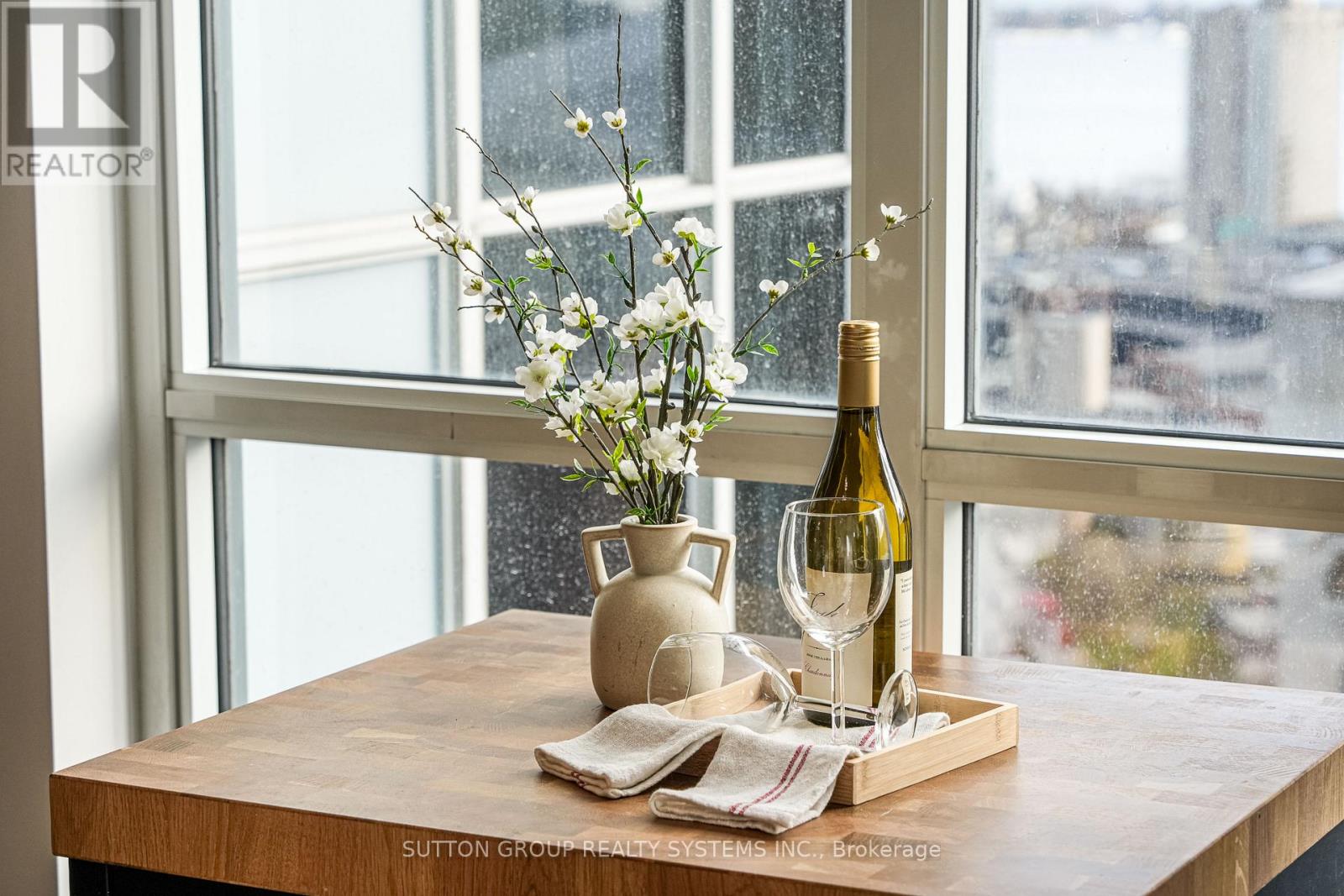 1912 - 300 Front Street W, Toronto, Ontario  M5V 0E9 - Photo 9 - C12912484