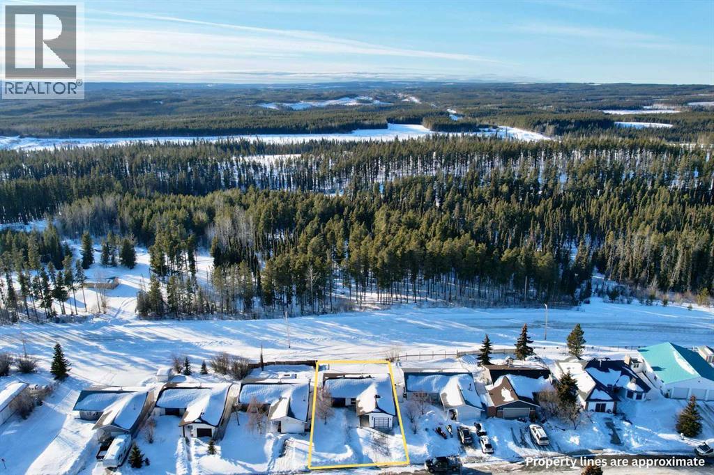 27 Tressa Street, Swan Hills, Alberta  T0G 2C0 - Photo 2 - A2280905