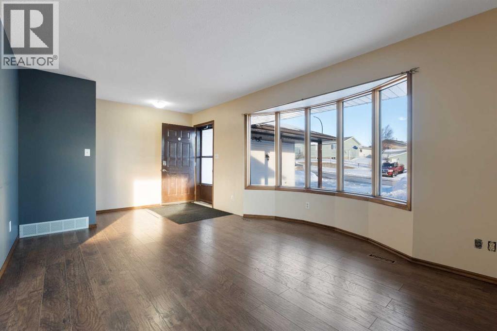 27 Tressa Street, Swan Hills, Alberta  T0G 2C0 - Photo 4 - A2280905