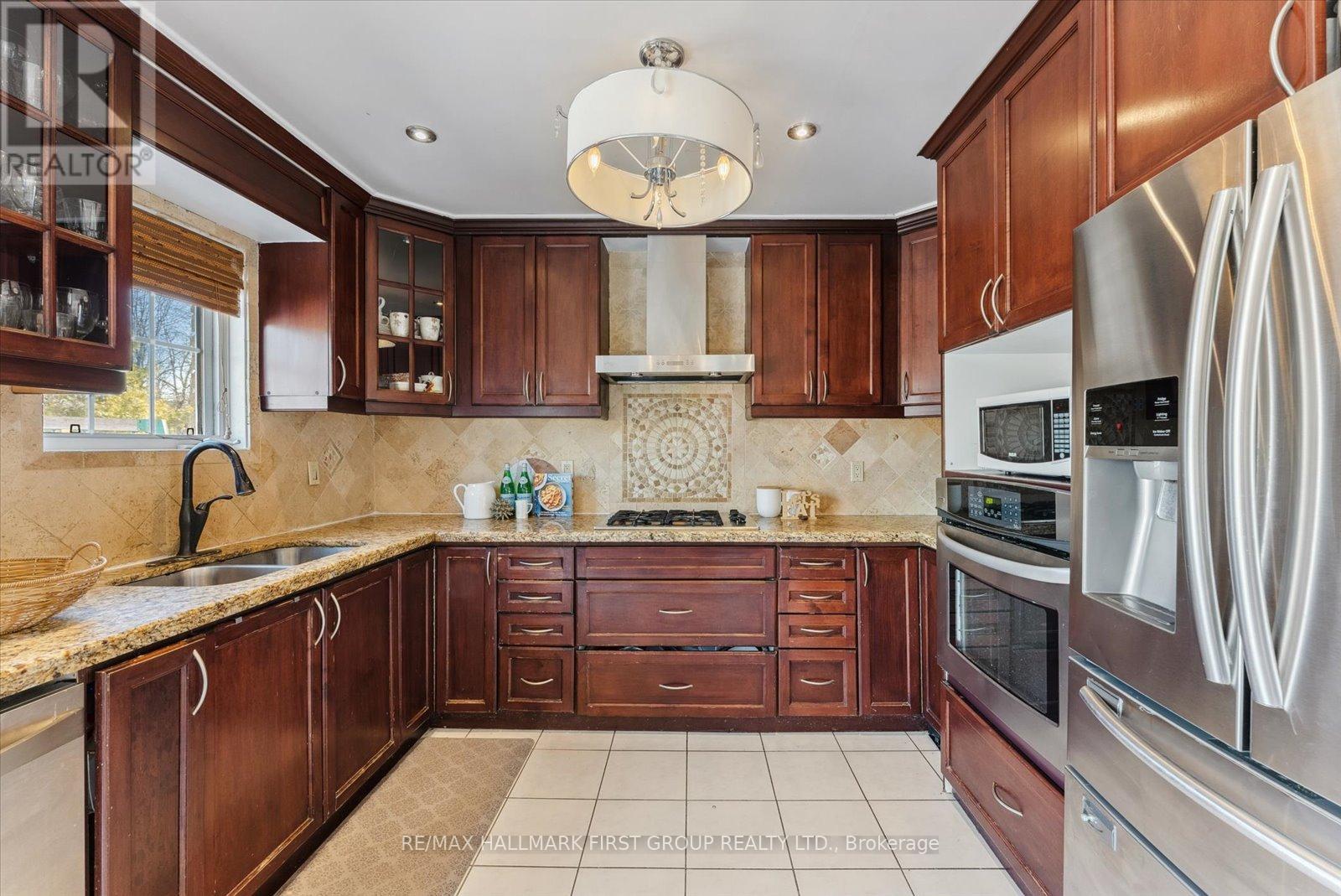 75 Sullivan Drive, Ajax, Ontario  L1T 1P3 - Photo 10 - E12912544