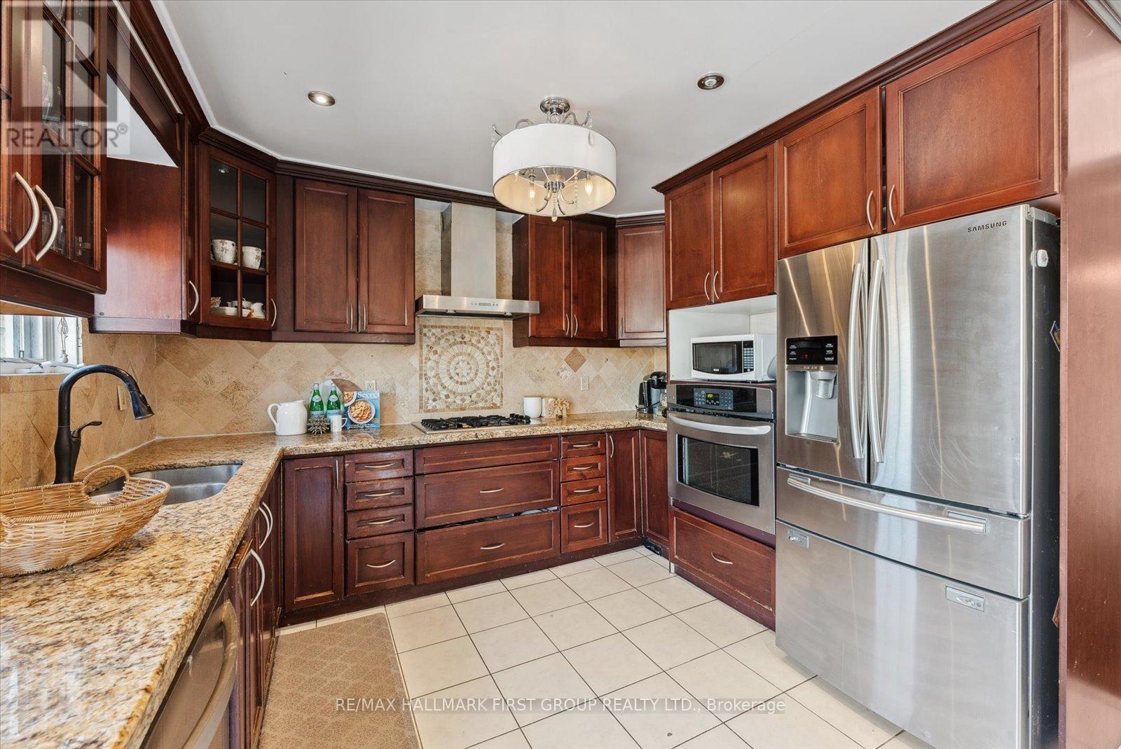 75 Sullivan Drive, Ajax, Ontario  L1T 1P3 - Photo 11 - E12912544