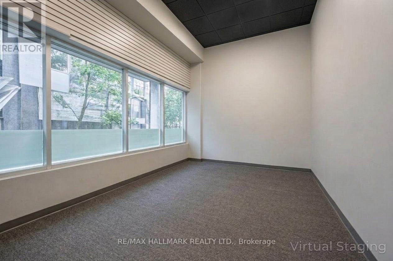 16 - 125 Don Hillock Drive, Aurora, Ontario  L4G 0H8 - Photo 4 - N12912518