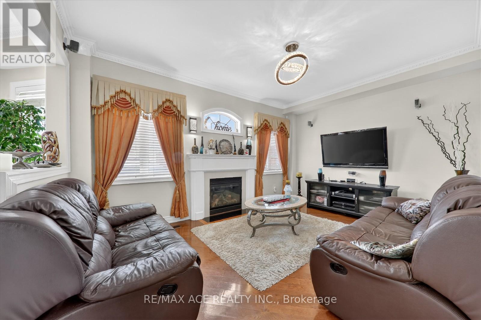 149 Riverwalk Drive, Markham, Ontario  L6B 0E2 - Photo 12 - N12912526