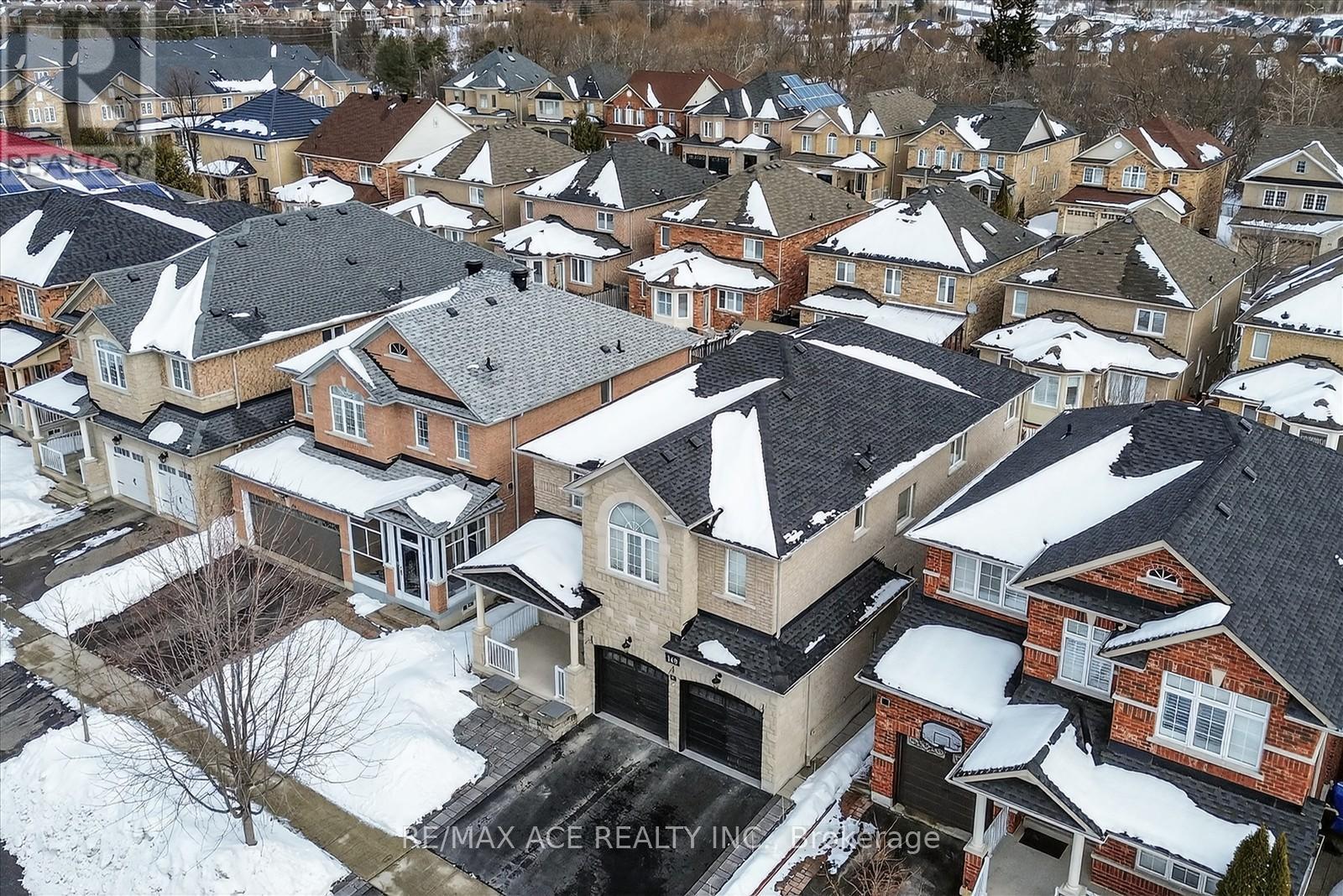 149 Riverwalk Drive, Markham, Ontario  L6B 0E2 - Photo 5 - N12912526