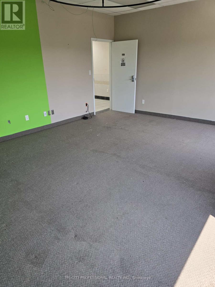 2975 Drew Road, Mississauga, Ontario  L4T 0A1 - Photo 10 - W12912490