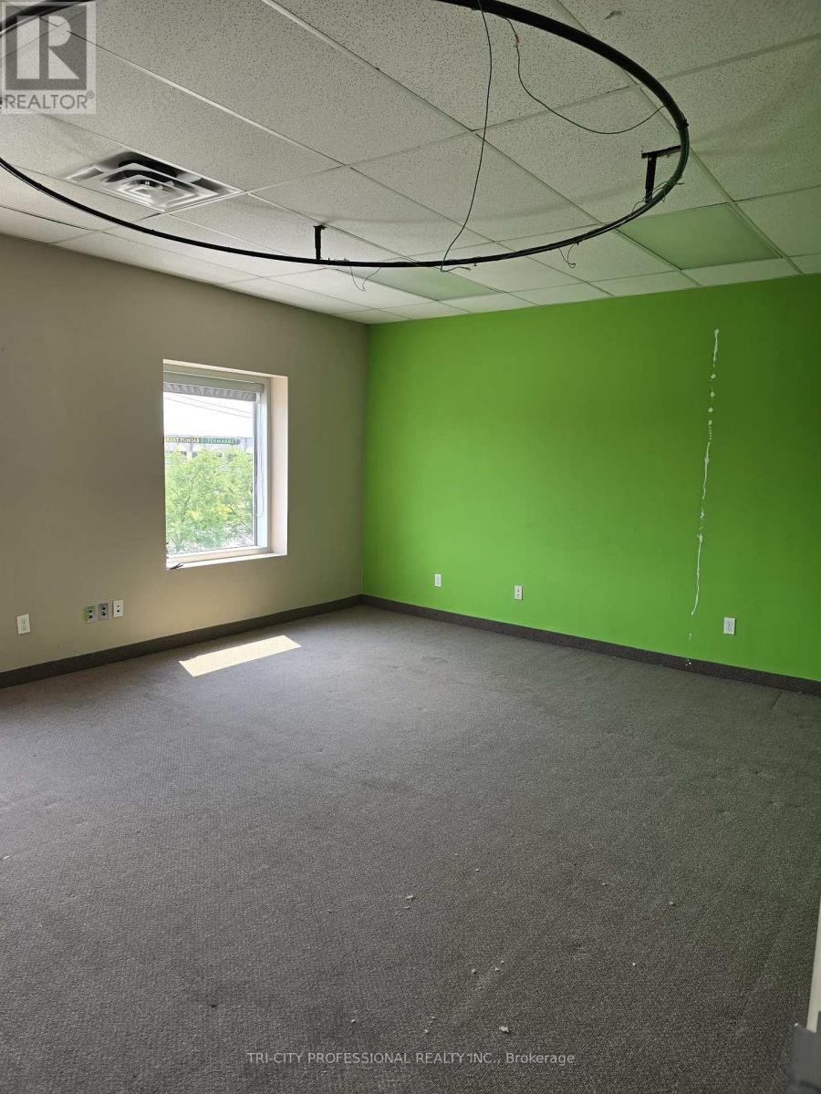 2975 Drew Road, Mississauga, Ontario  L4T 0A1 - Photo 9 - W12912490