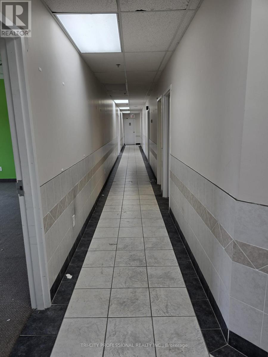 215 - 2975 Drew Road, Mississauga, Ontario  L4T 0A1 - Photo 4 - W12912492