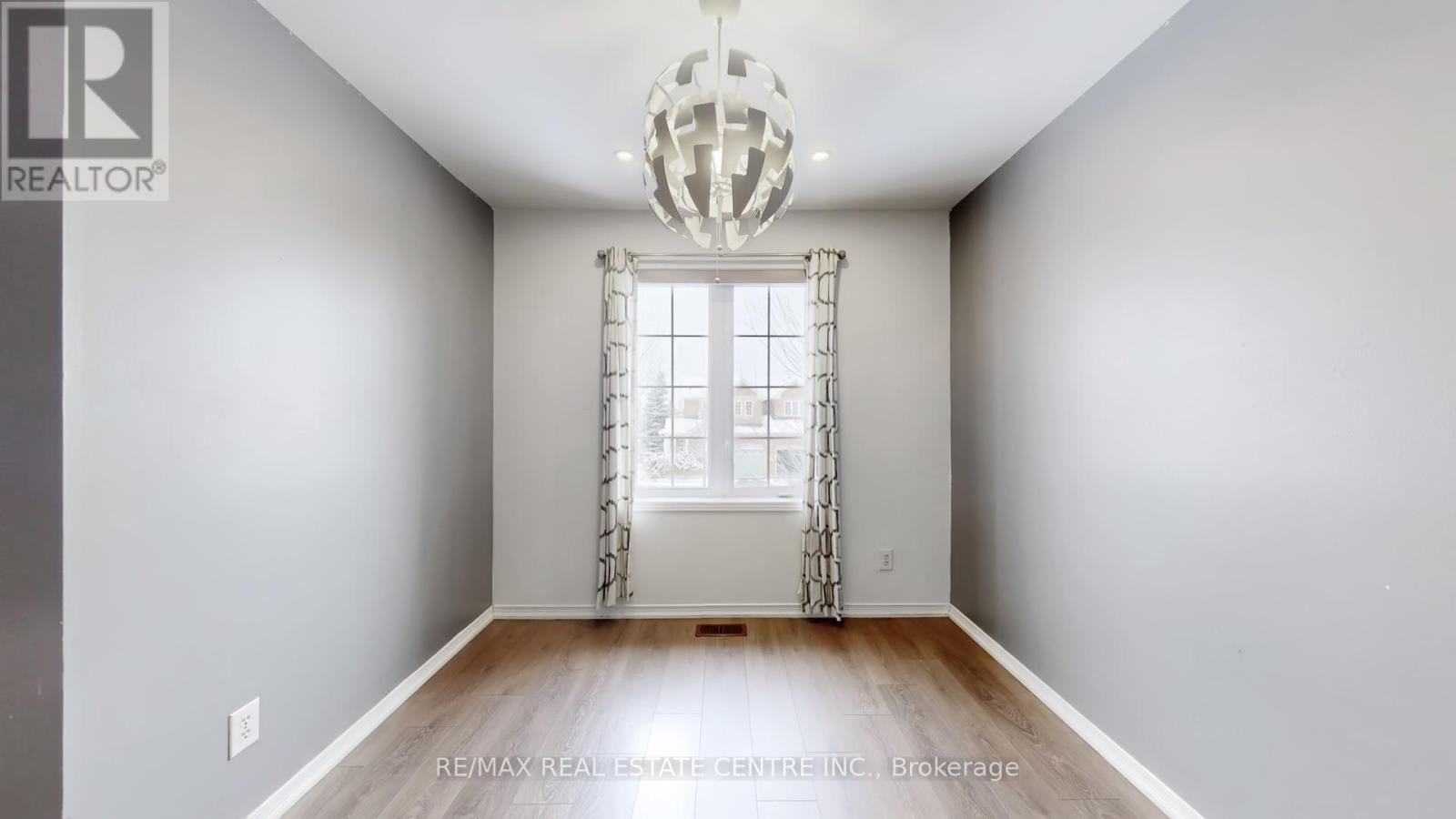 3941 Stardust Drive, Mississauga, Ontario  L5M 8A4 - Photo 38 - W12912502