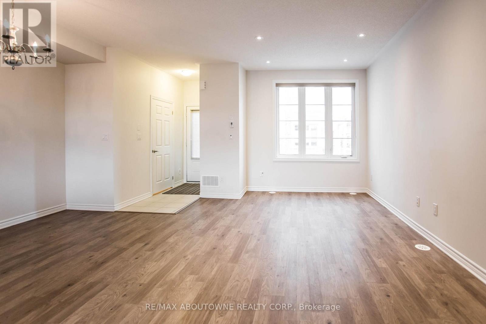 36 - 636 Evans Avenue, Toronto (Alderwood), Ontario  M8W 2W6 - Photo 11 - W12912530