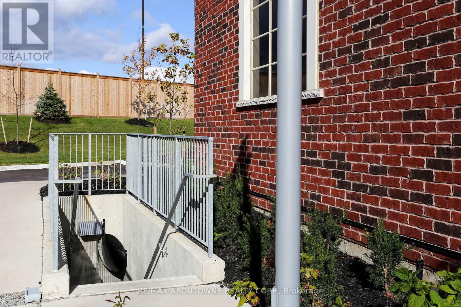 36 - 636 Evans Avenue, Toronto (Alderwood), Ontario  M8W 2W6 - Photo 39 - W12912530