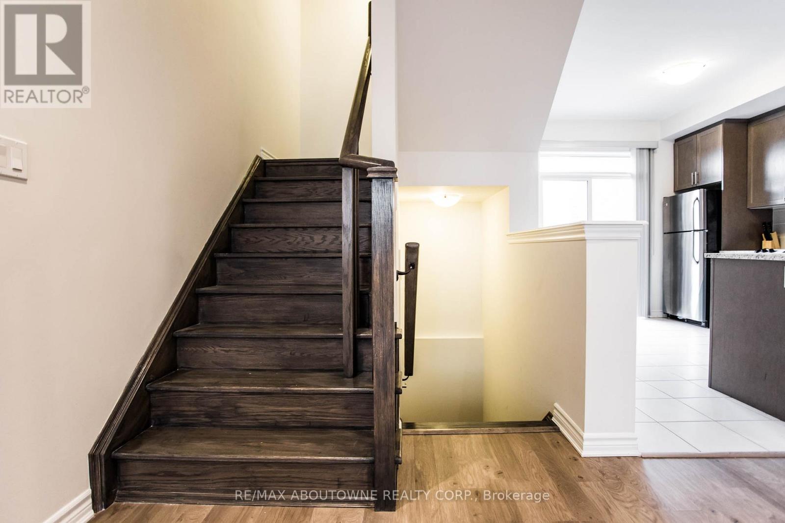 36 - 636 Evans Avenue, Toronto (Alderwood), Ontario  M8W 2W6 - Photo 9 - W12912530