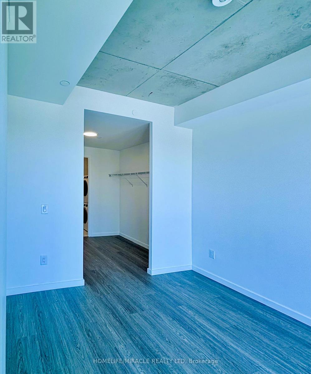 519 - 689 The Queensway, Toronto, Ontario  M8Y 0C8 - Photo 10 - W12912538