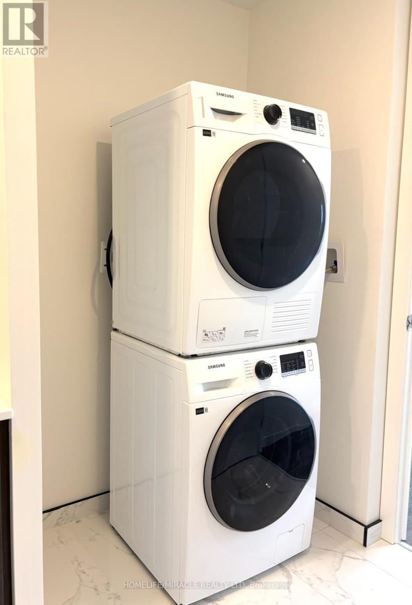 519 - 689 The Queensway, Toronto, Ontario  M8Y 0C8 - Photo 13 - W12912538