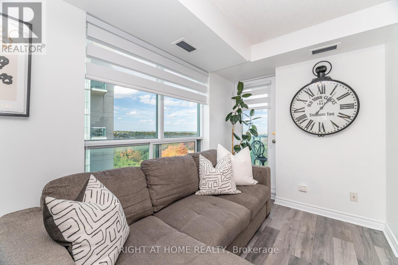 1211 - 2545 Erin Centre Boulevard, Mississauga, Ontario  L5M 6Z9 - Photo 16 - W12912552