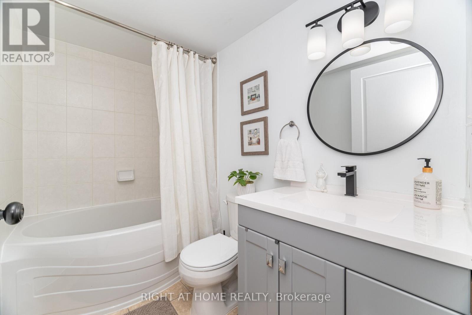 1211 - 2545 Erin Centre Boulevard, Mississauga, Ontario  L5M 6Z9 - Photo 19 - W12912552