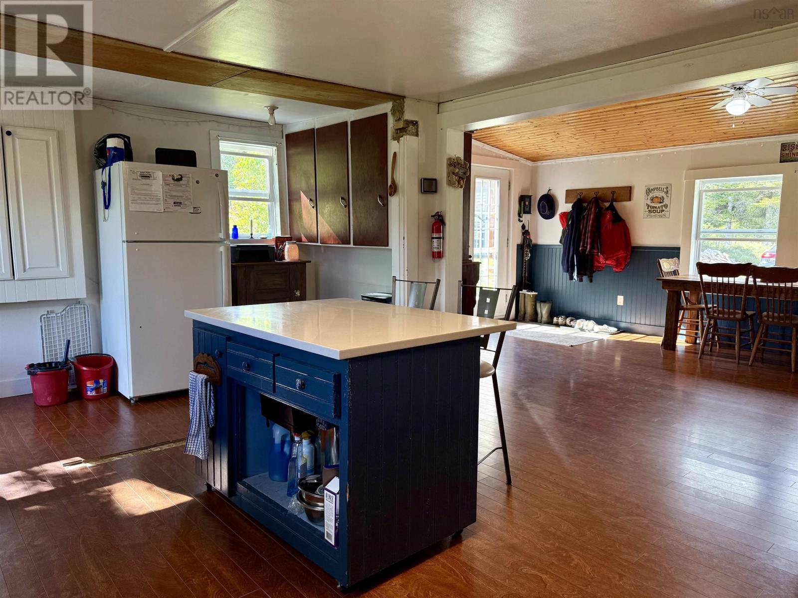 5100 Sandy Point Road, Jordan Ferry, Nova Scotia  B0T 1W0 - Photo 13 - 202524145