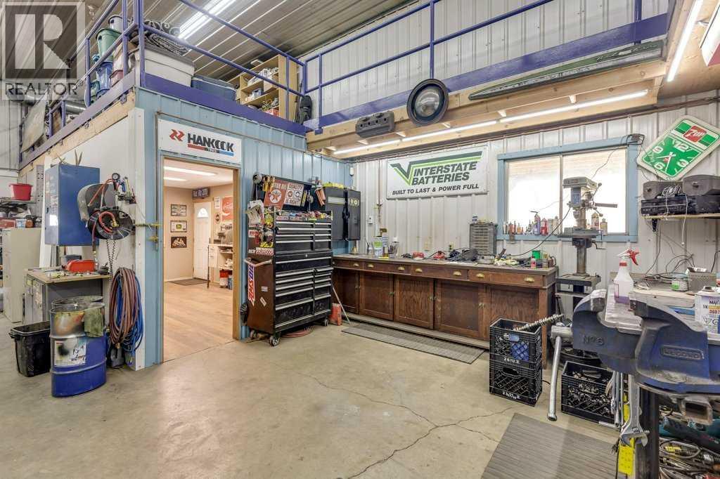 38444 Range Road 270, Rural Red Deer County, Alberta  T4E 1C5 - Photo 34 - A2294948