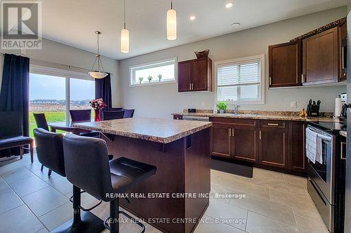 28 Spring Crest Way, Thorold, Ontario  L2V 0J8 - Photo 5 - X12912472