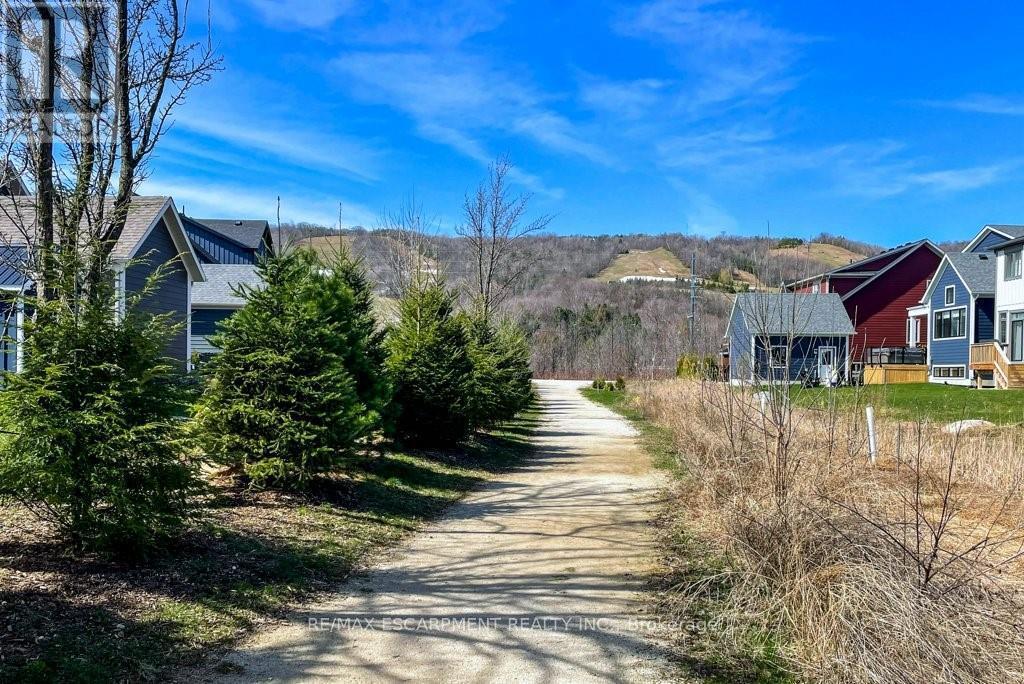 212 Courtland Street, Blue Mountains, Ontario  L9Y 4E4 - Photo 34 - X12912514