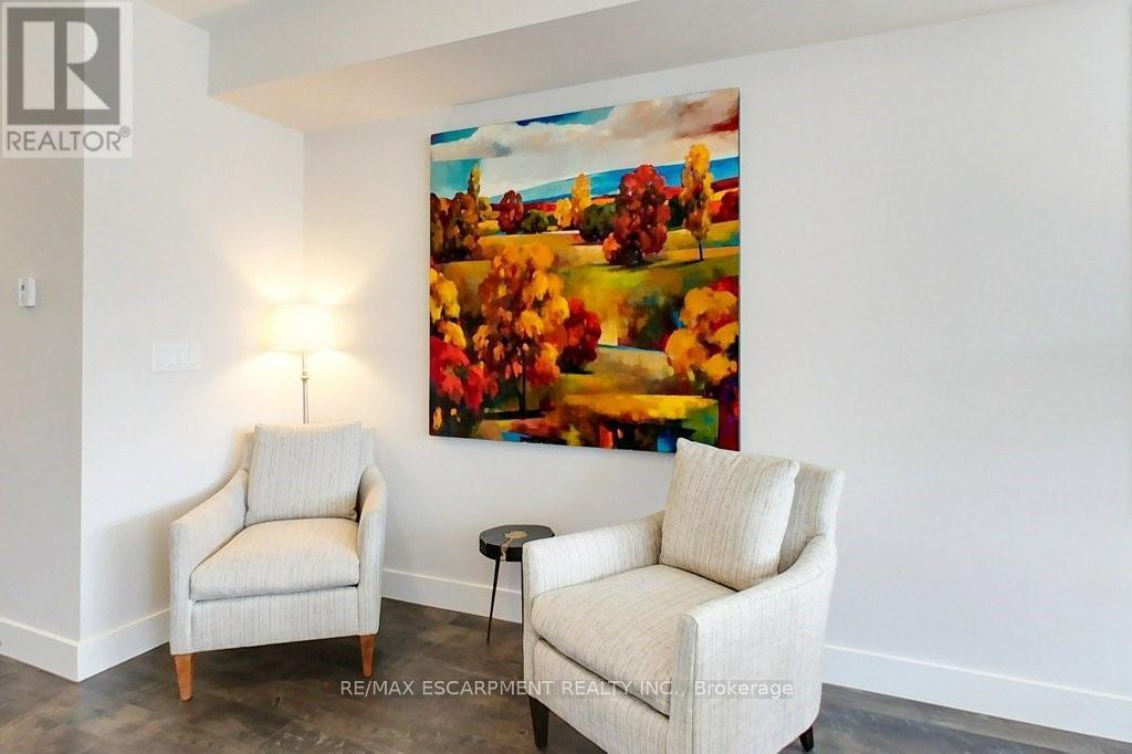 212 Courtland Street, Blue Mountains, Ontario  L9Y 4E4 - Photo 8 - X12912514