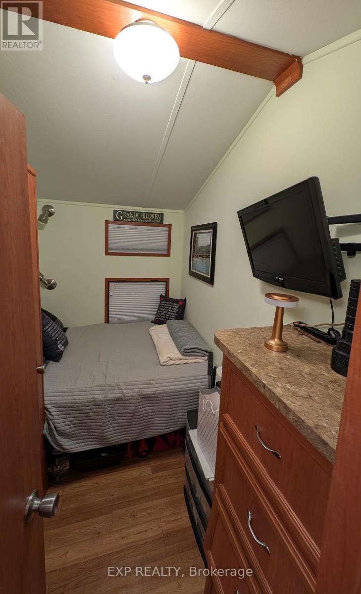 1082 Shamrock Marina Road, Gravenhurst, Ontario  P0E 1N0 - Photo 10 - X12912534