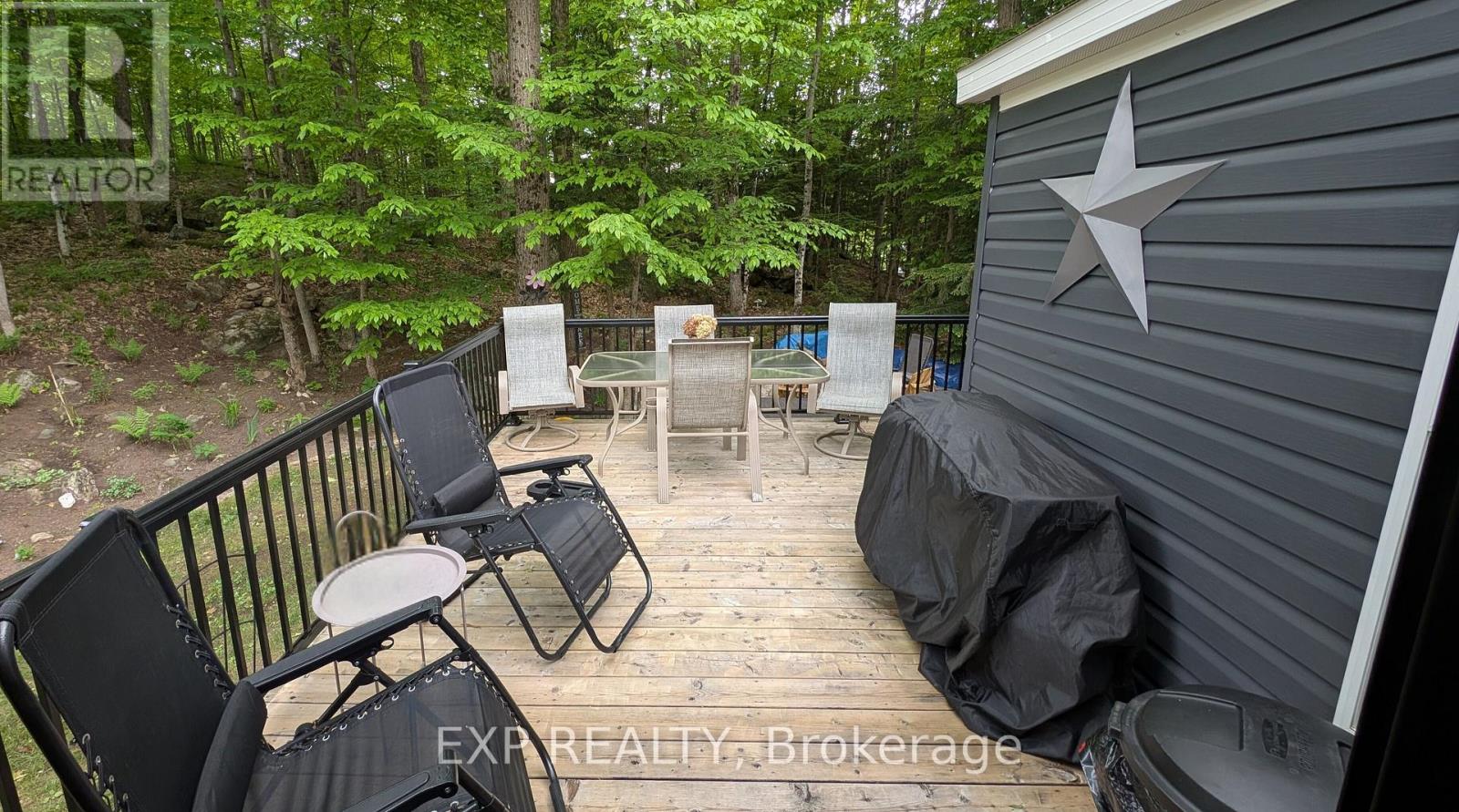 1082 Shamrock Marina Road, Gravenhurst, Ontario  P0E 1N0 - Photo 5 - X12912534