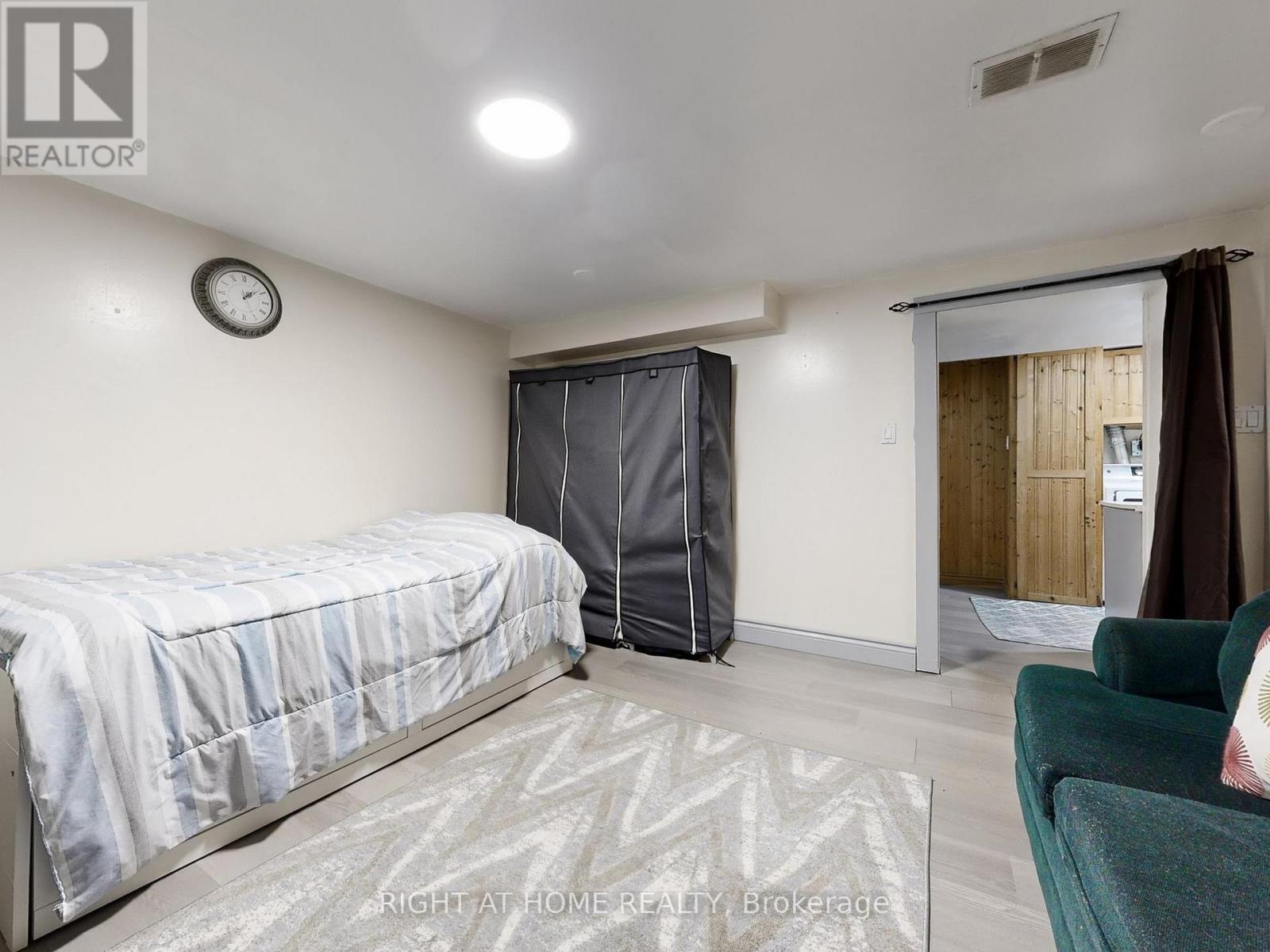 46 Glenshephard Drive, Toronto, Ontario  M1K 4N3 - Photo 38 - E12875172