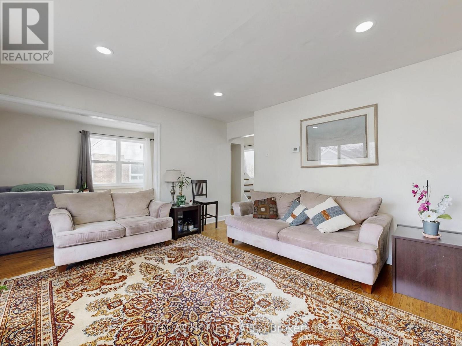 46 Glenshephard Drive, Toronto, Ontario  M1K 4N3 - Photo 15 - E12875172