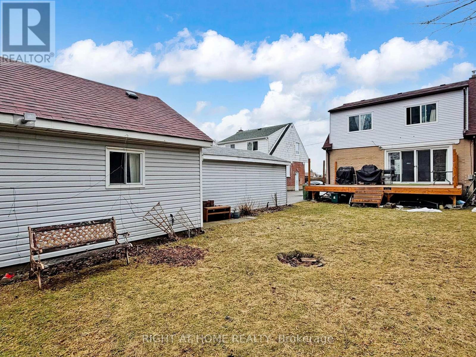 46 Glenshephard Drive, Toronto, Ontario  M1K 4N3 - Photo 8 - E12875172