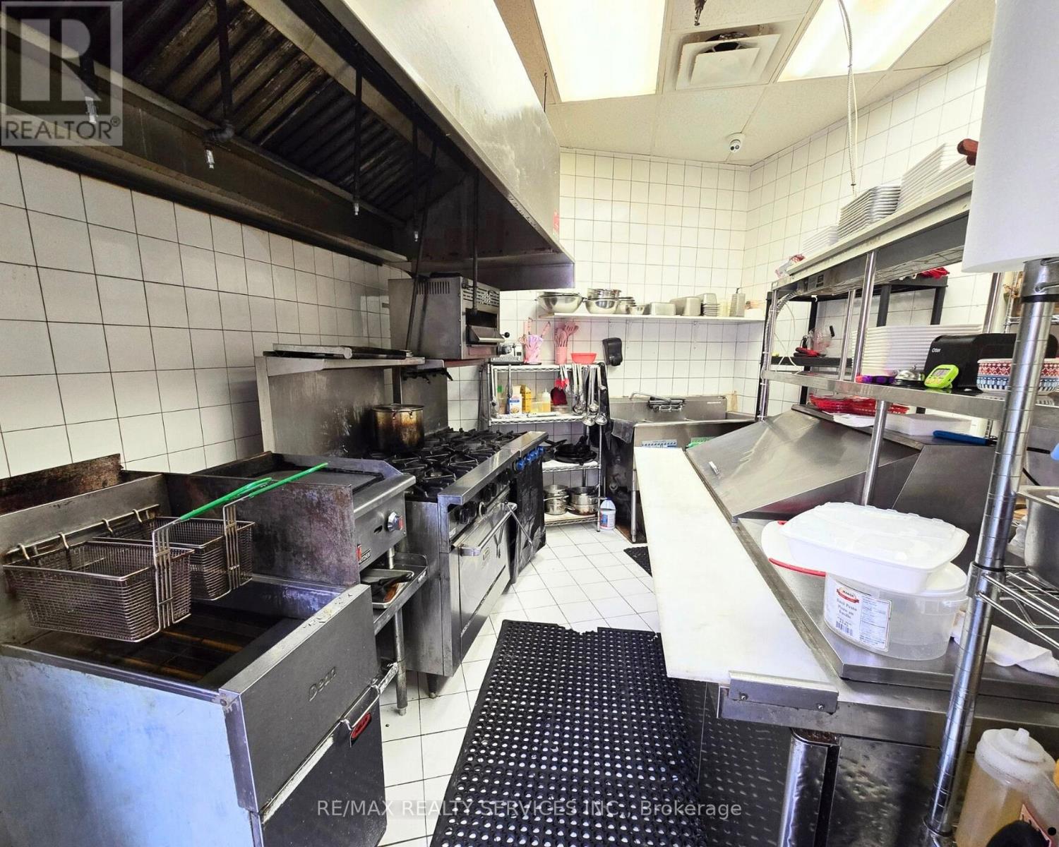 30 - 19- Kenview Boulevard, Brampton, Ontario  L6T 5G6 - Photo 3 - W12905436