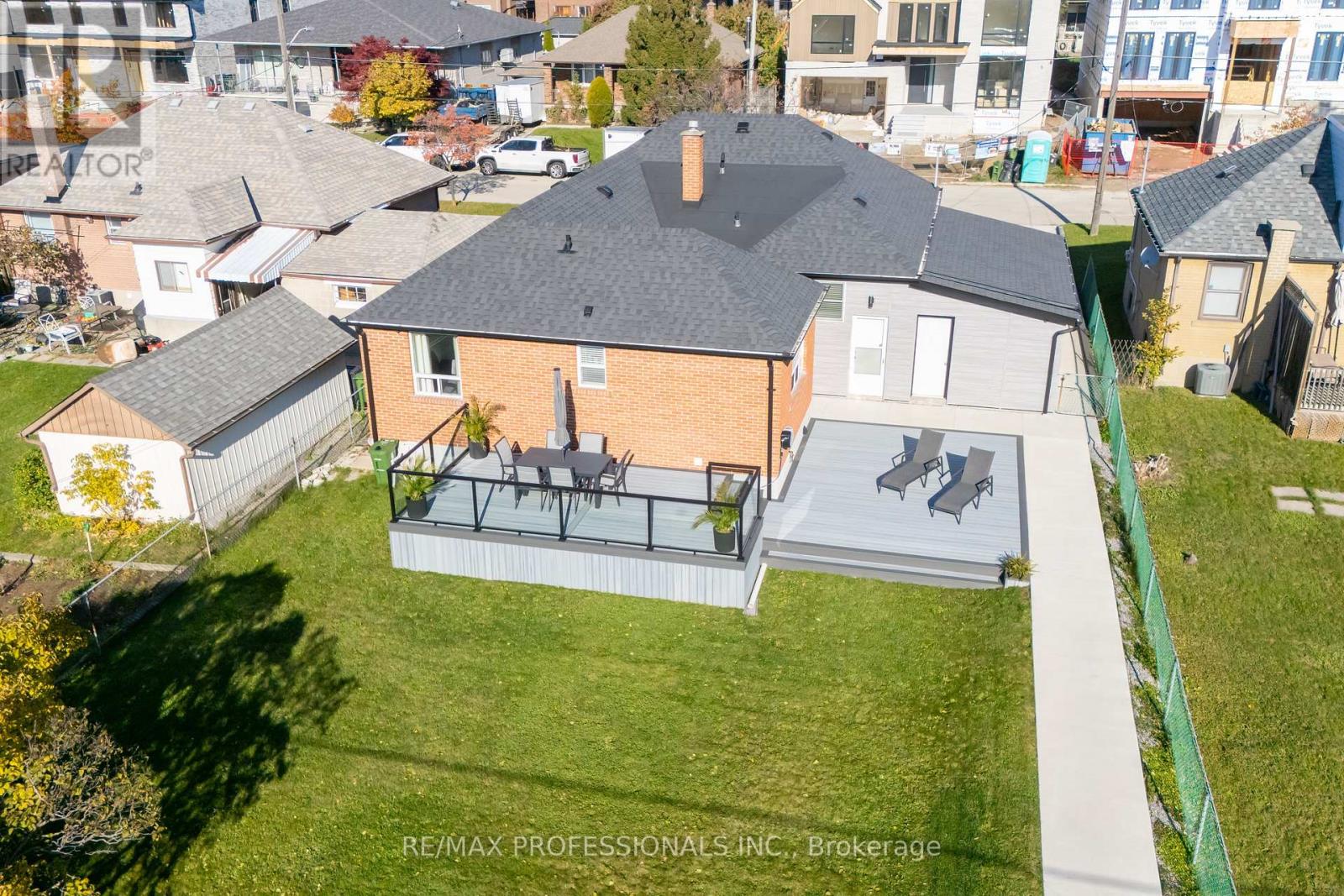 745 Glengrove Avenue W, Toronto, Ontario  M6B 2J7 - Photo 49 - W12910082