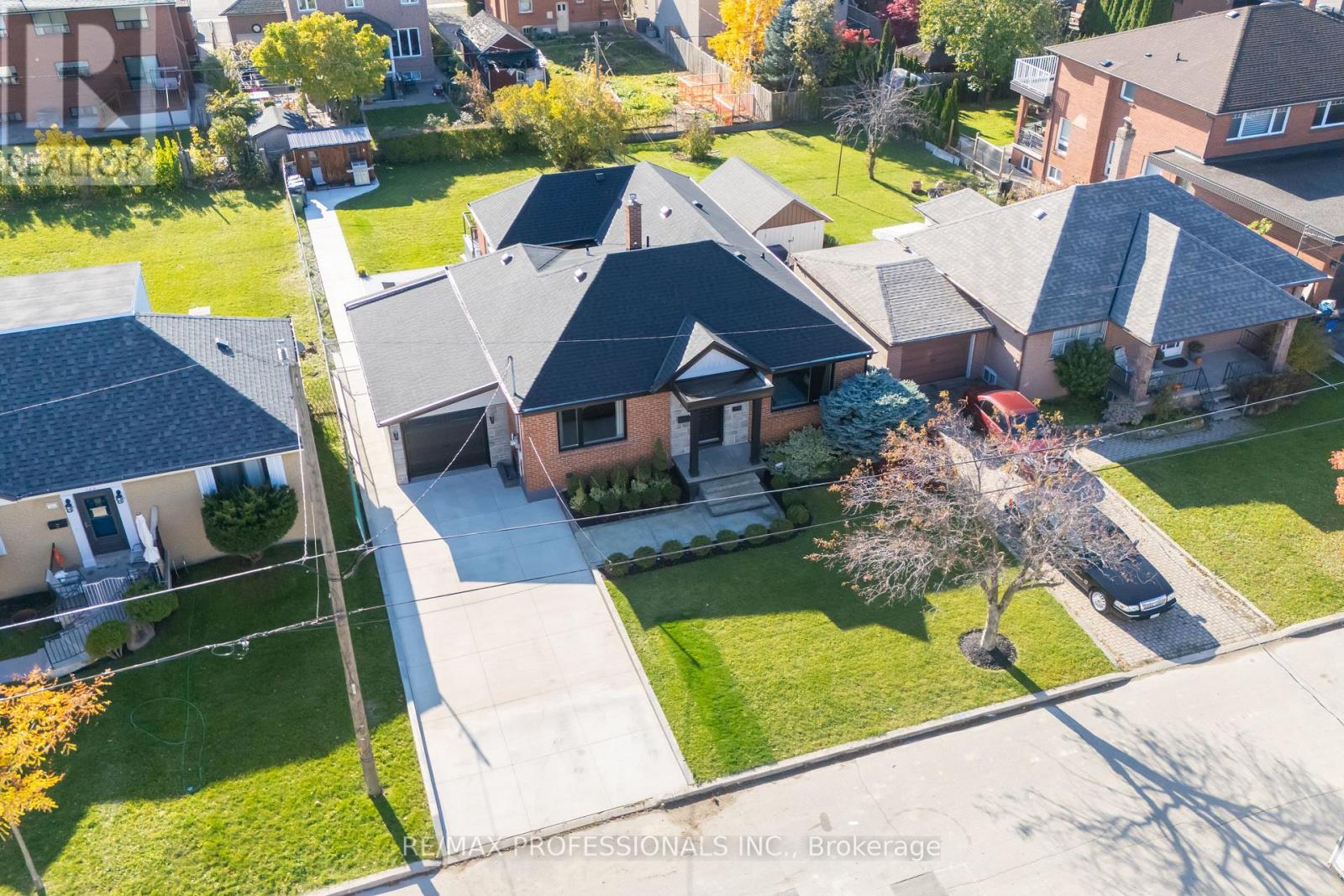 745 Glengrove Avenue W, Toronto, Ontario  M6B 2J7 - Photo 43 - W12910082