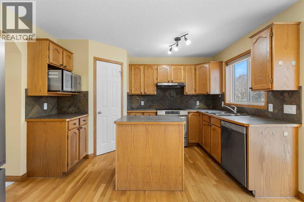 42 Panorama Hills Green NW, Calgary, Alberta  T3K 4N4 - Photo 10 - A2295706