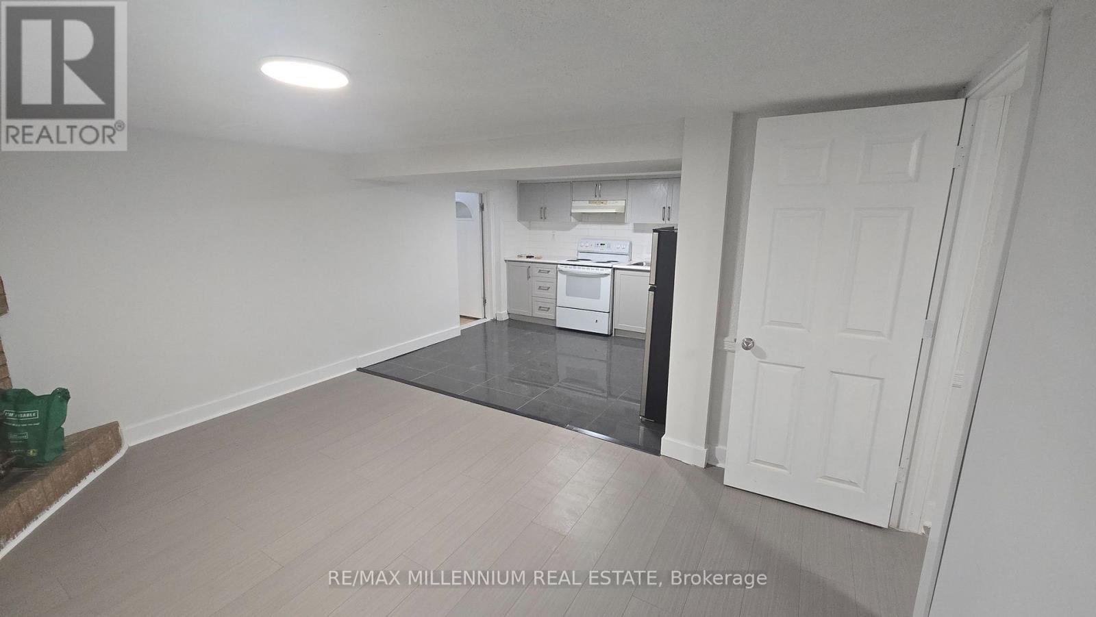 120 Duncanwoods Drive, Toronto, Ontario  M9L 2E1 - Photo 30 - W12769296